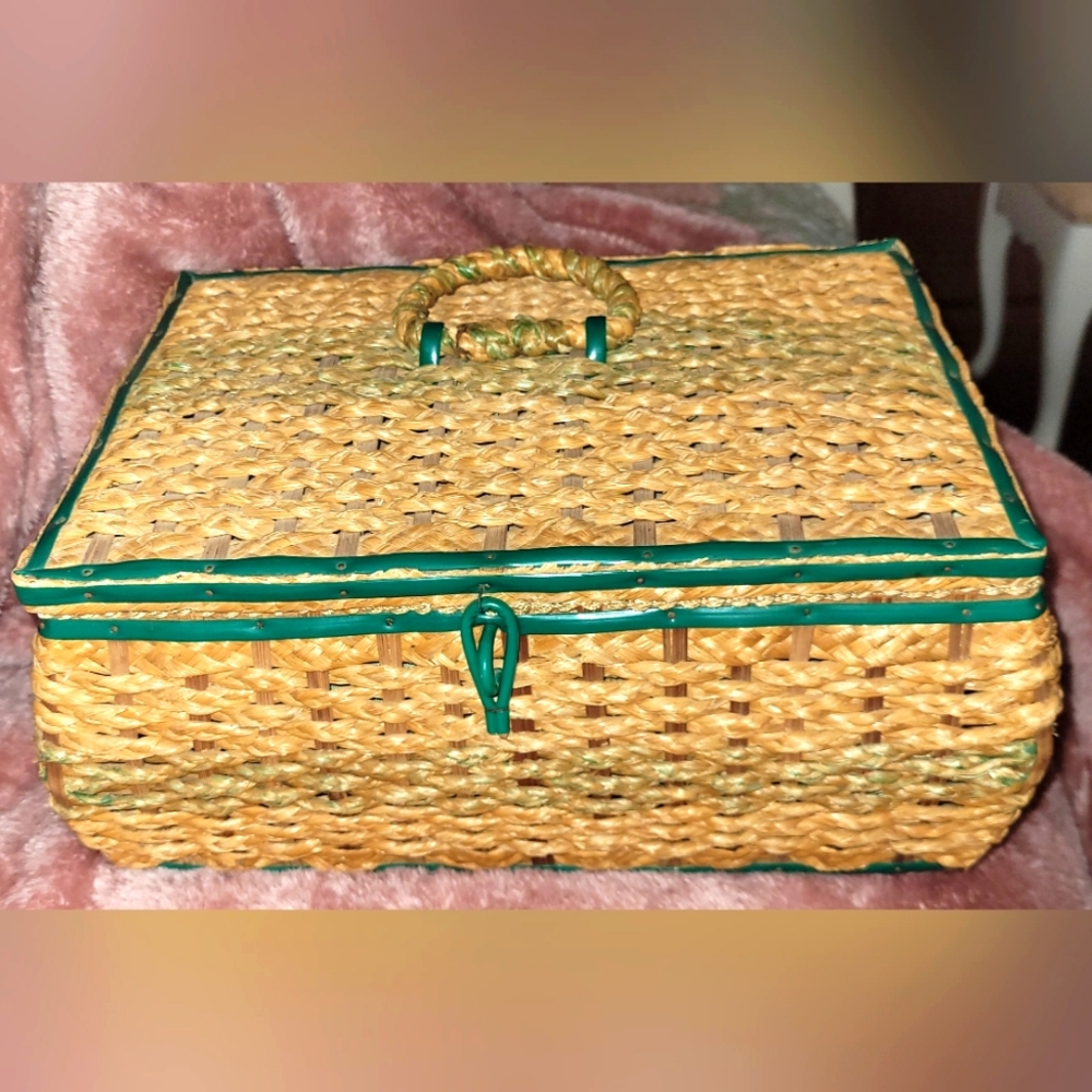Vintage Woven Sewing Box with 2 Bobbin Boxes